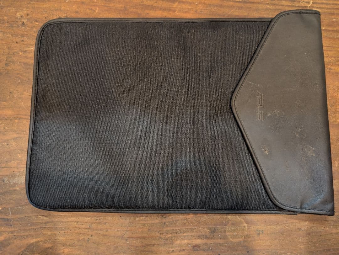 ASUS ZenBook 14／win11／Core i7／16gb