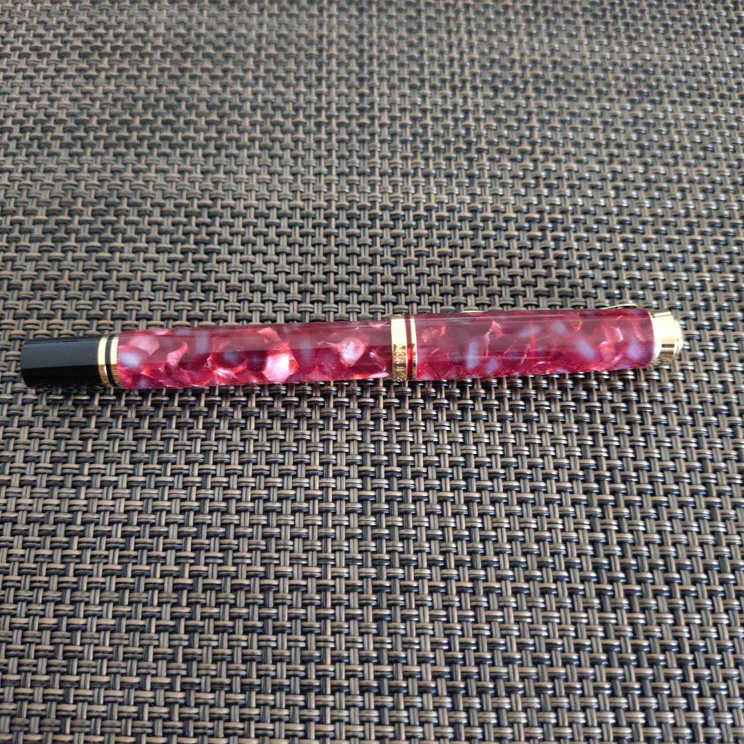 ペリカンスーベレーン　M320　ルビーレッド　万年筆