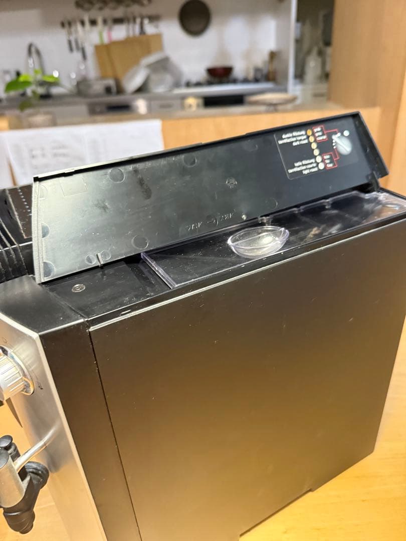 jura Impressa F50 全自動コーヒーマシン定価289,000円