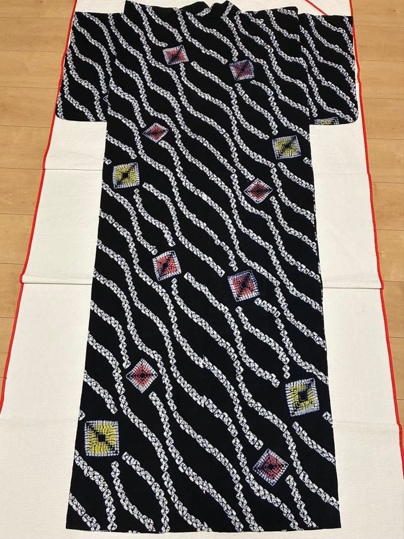 浴衣　有松鳴海絞り　流線にスクエア　裄67cm