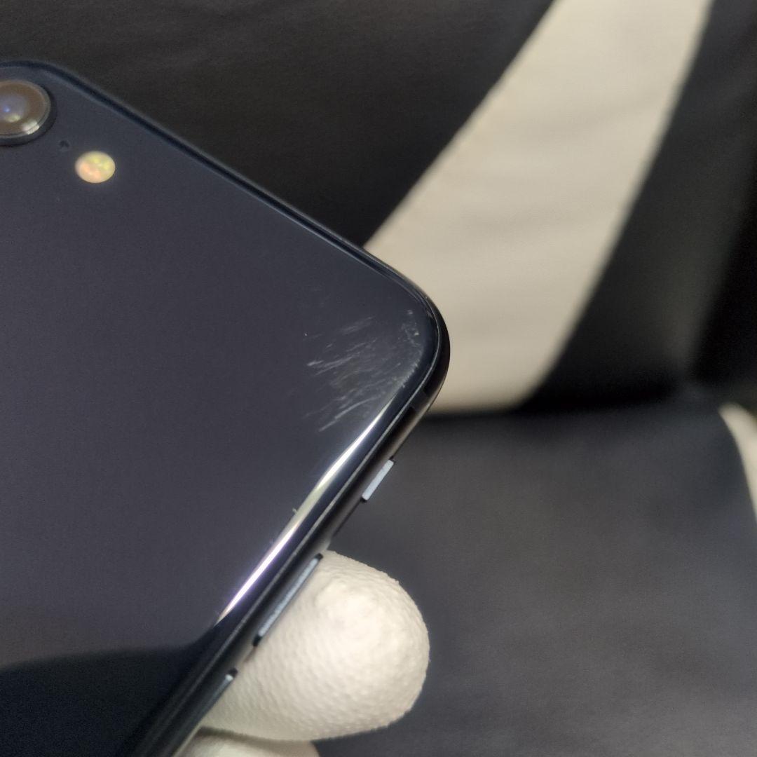 87 画面傷無　iPhone　se3 第3世代　64gb SIMフリー　黒　ブラ