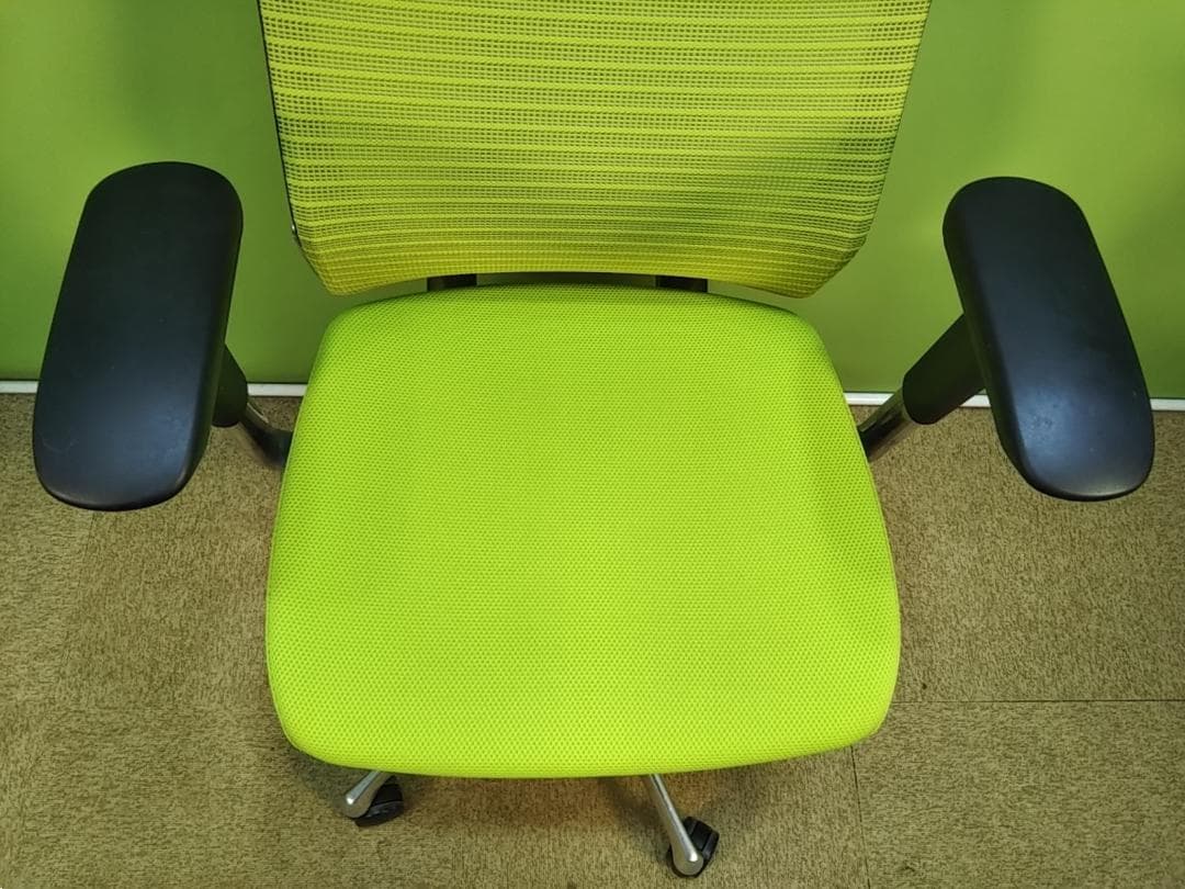 ah　オカムラ　コーラル　ライムグリーン　2018年 エクストラハイバック 中古