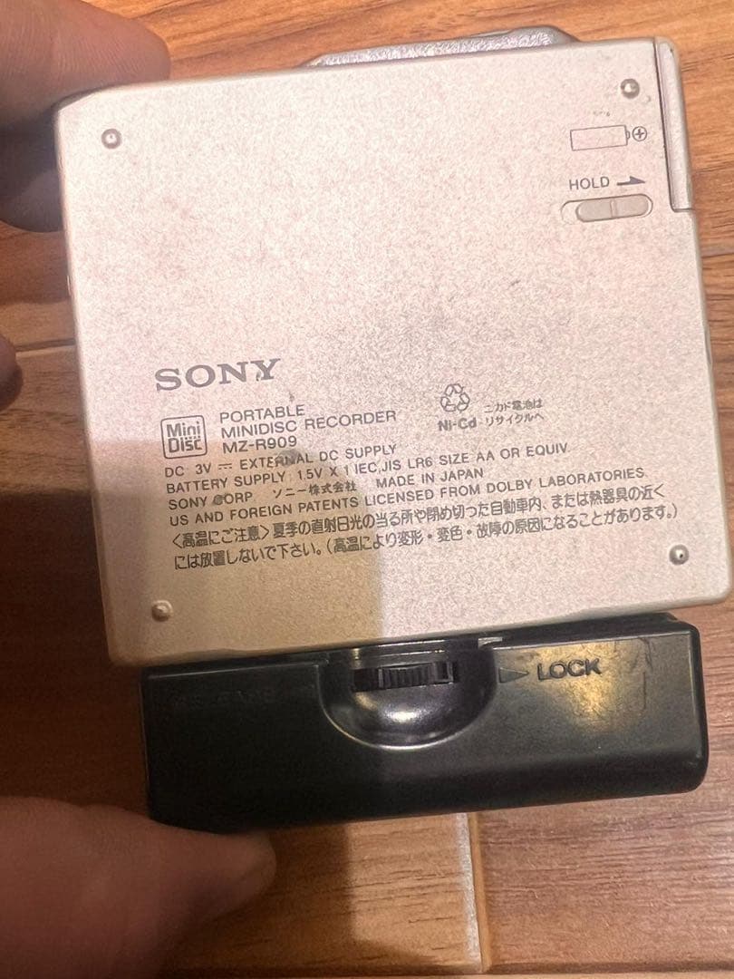 SONY ウォークマン MDプレーヤー MZ-R909 動作未確認 現状渡し