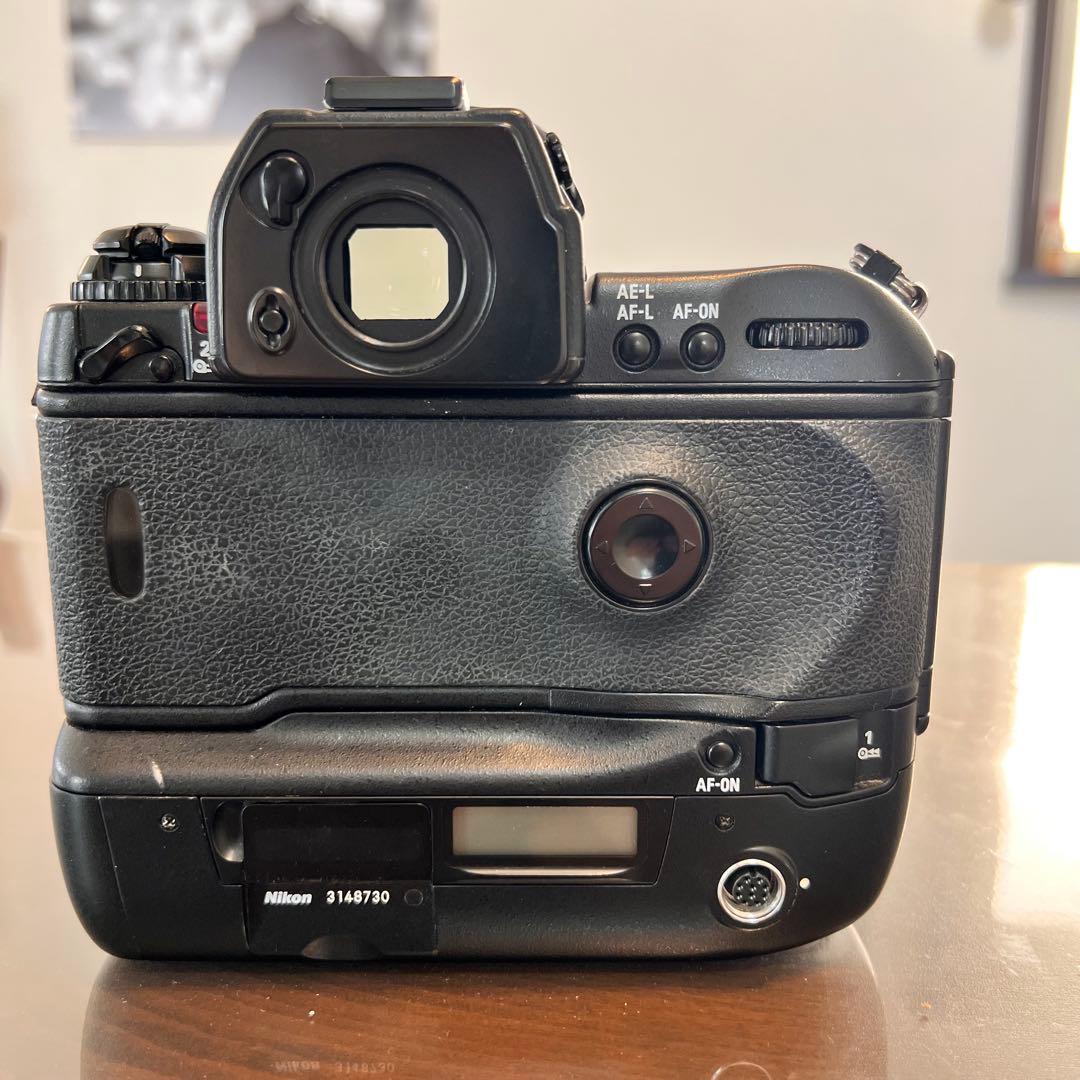 Nikon F5 フィルム一眼レフカメラ