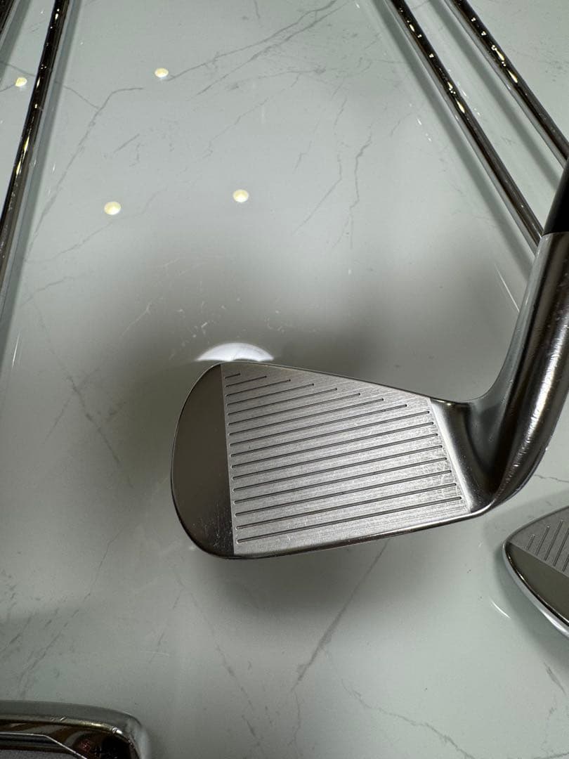 【週末値下！】Srixon ZX5 6本（5〜P）　NSPRO950DST S