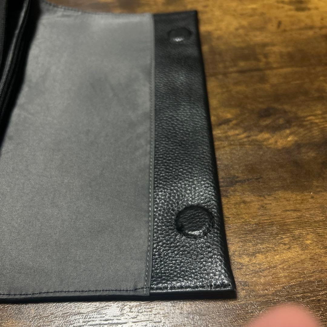 【美品】イアパピヨネ 柄ワイドテープ ショルダーバッグボディバッグ 本革