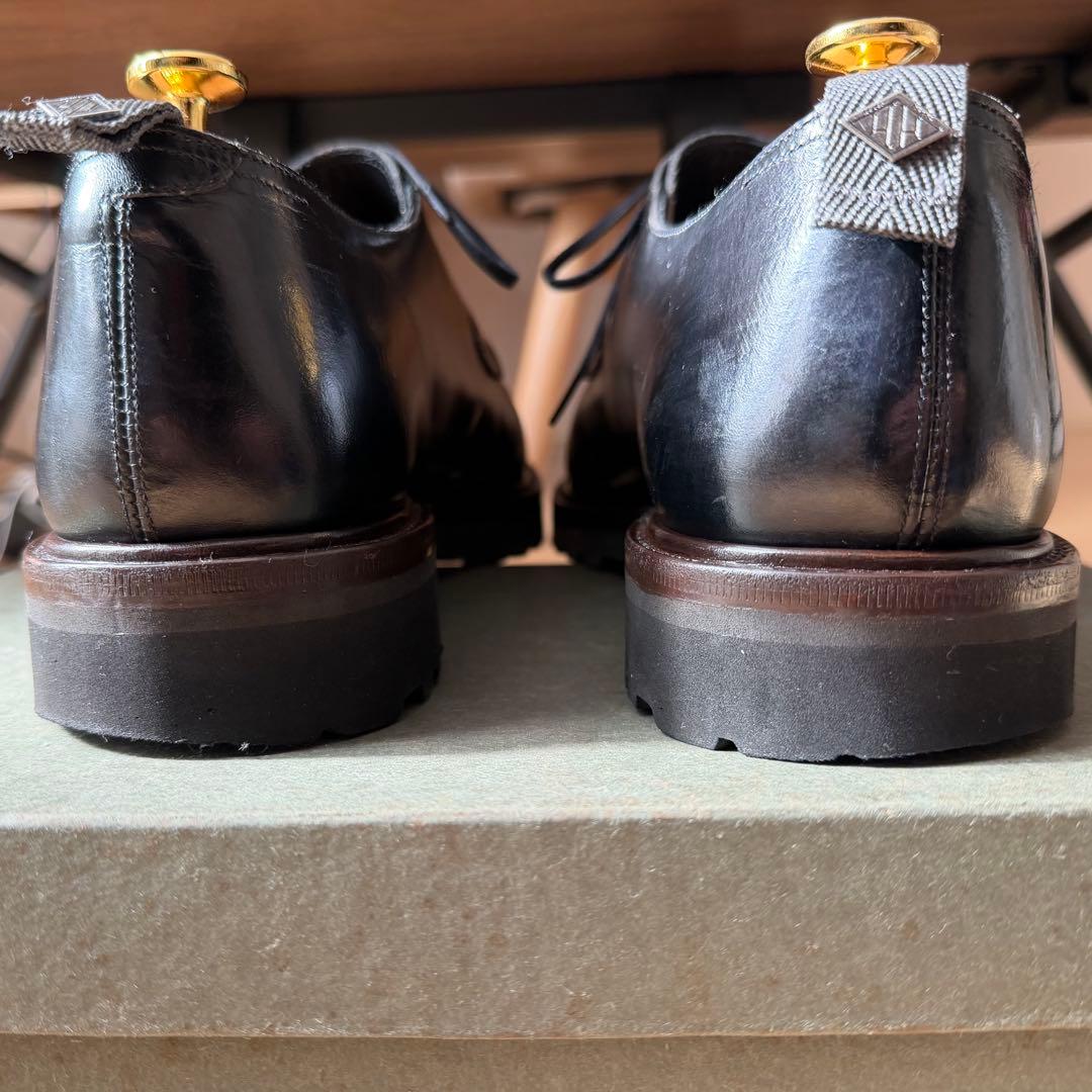 WHダブルエイチ 外羽根プレーントゥシューズ