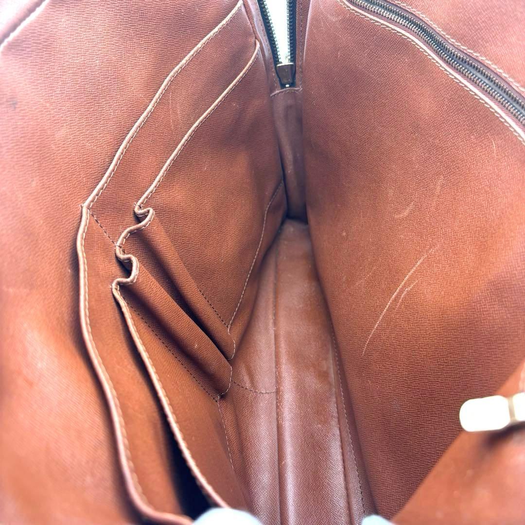 【美品】LOUIS VUITTON ポルトドキュマンヴォワヤージュ モノグラム