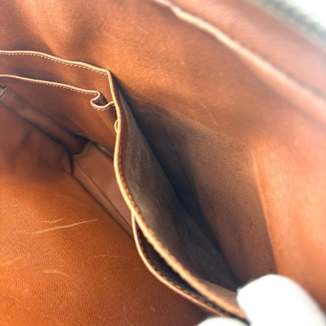 【美品】LOUIS VUITTON ポルトドキュマンヴォワヤージュ モノグラム