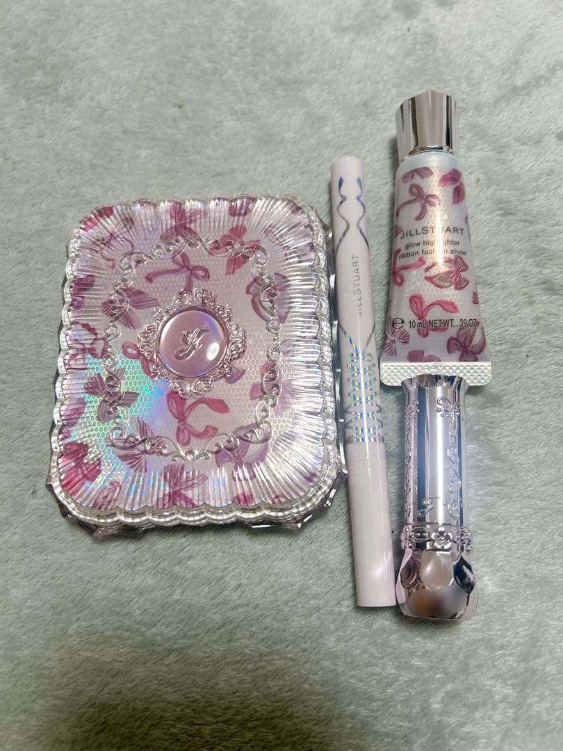 ジルスチュアート　クリスマスコフレ　アイシャドウ、アイライン、ハイライト、リップ