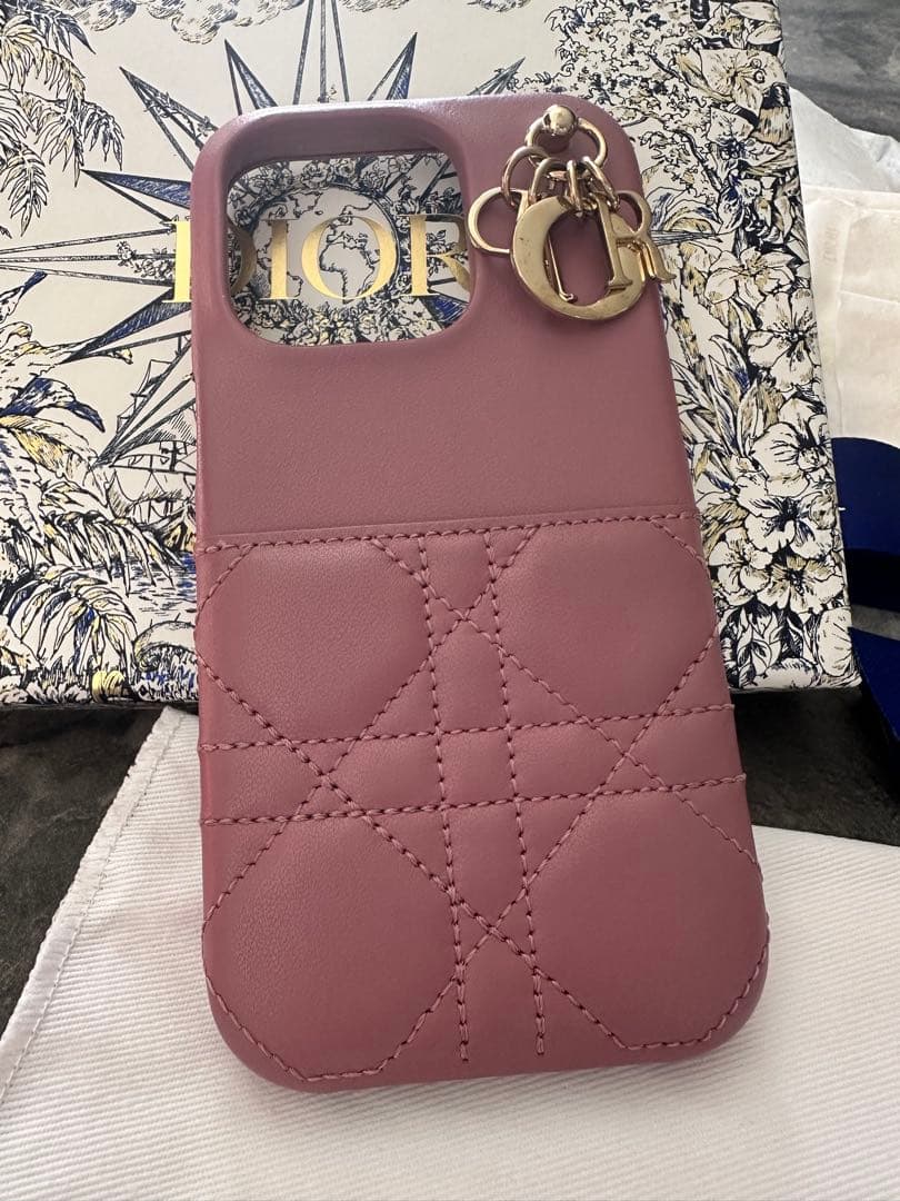 Christian Dior キルティングiPhone14Proケース