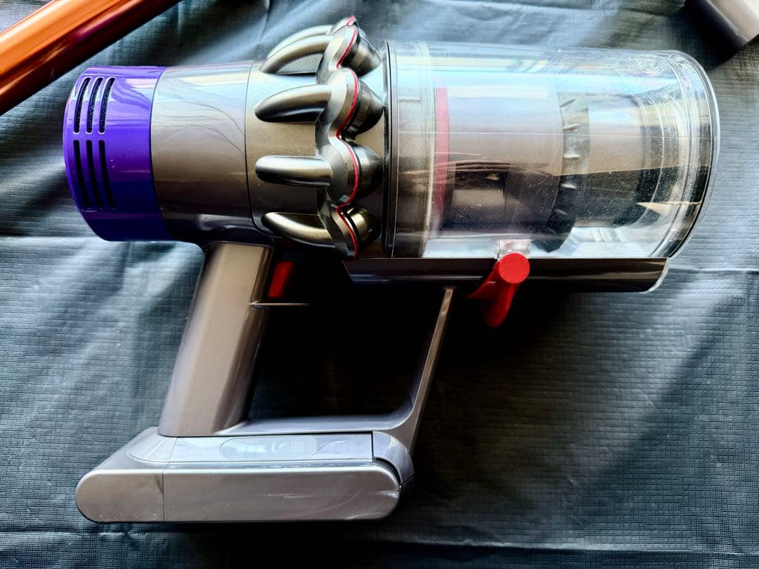 中古 dyson cyclone v10 Fluffy