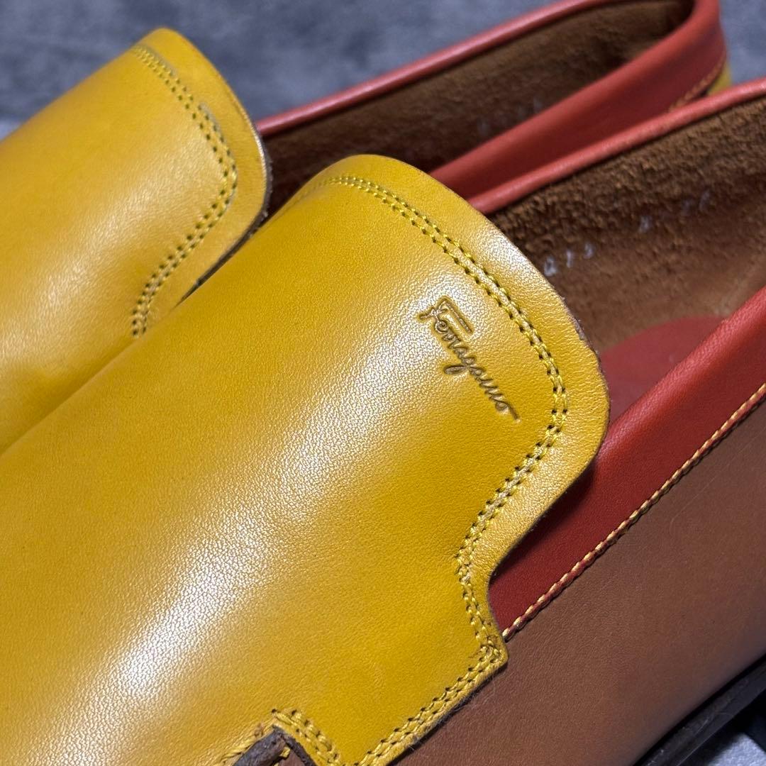 新品希少　サルヴァトーレフェラガモ　ローファー　スリッポン　バイカラー　2082