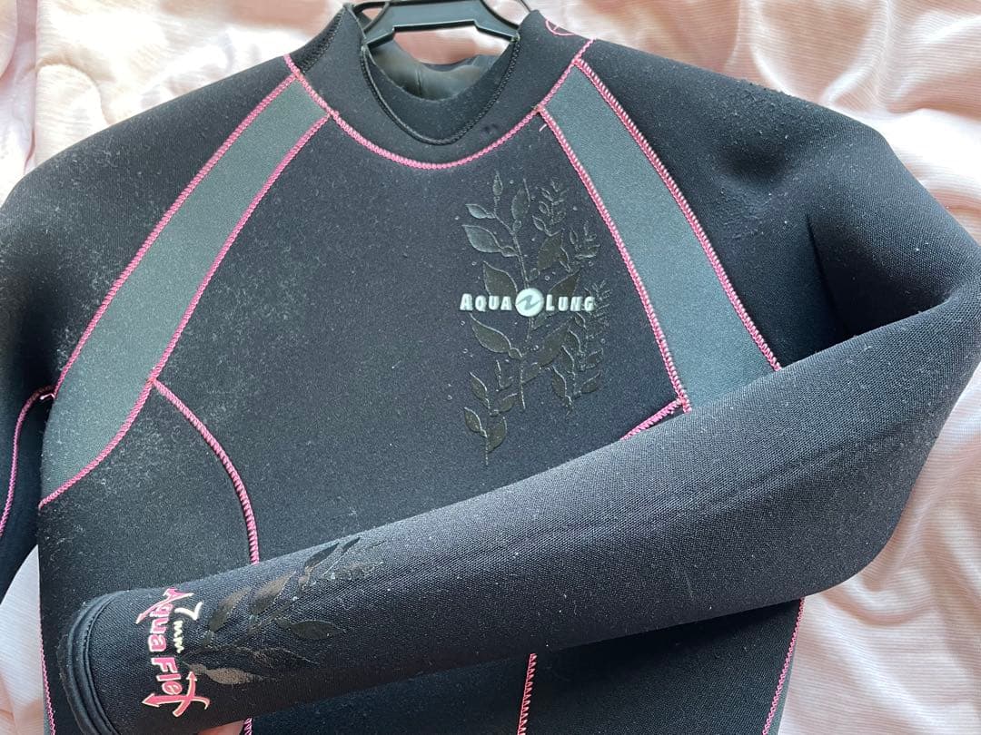 Aqua Lung フルスーツ ブラック・ピンク7mmスキューバダイビング冬必須