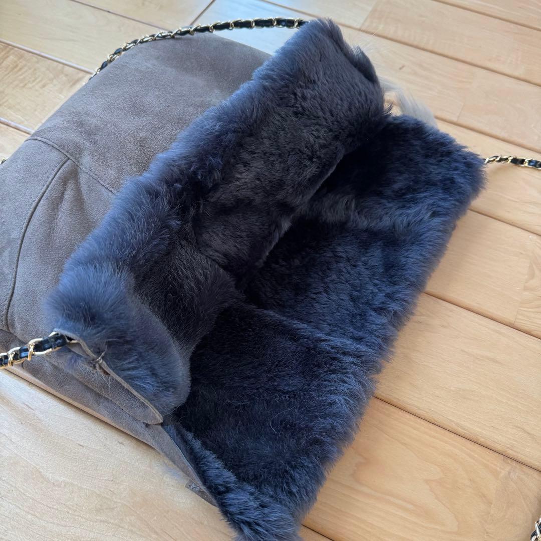 美品❗️羊革シープスキン　ボア　チェーンショルダーバッグ　リバーシブル可