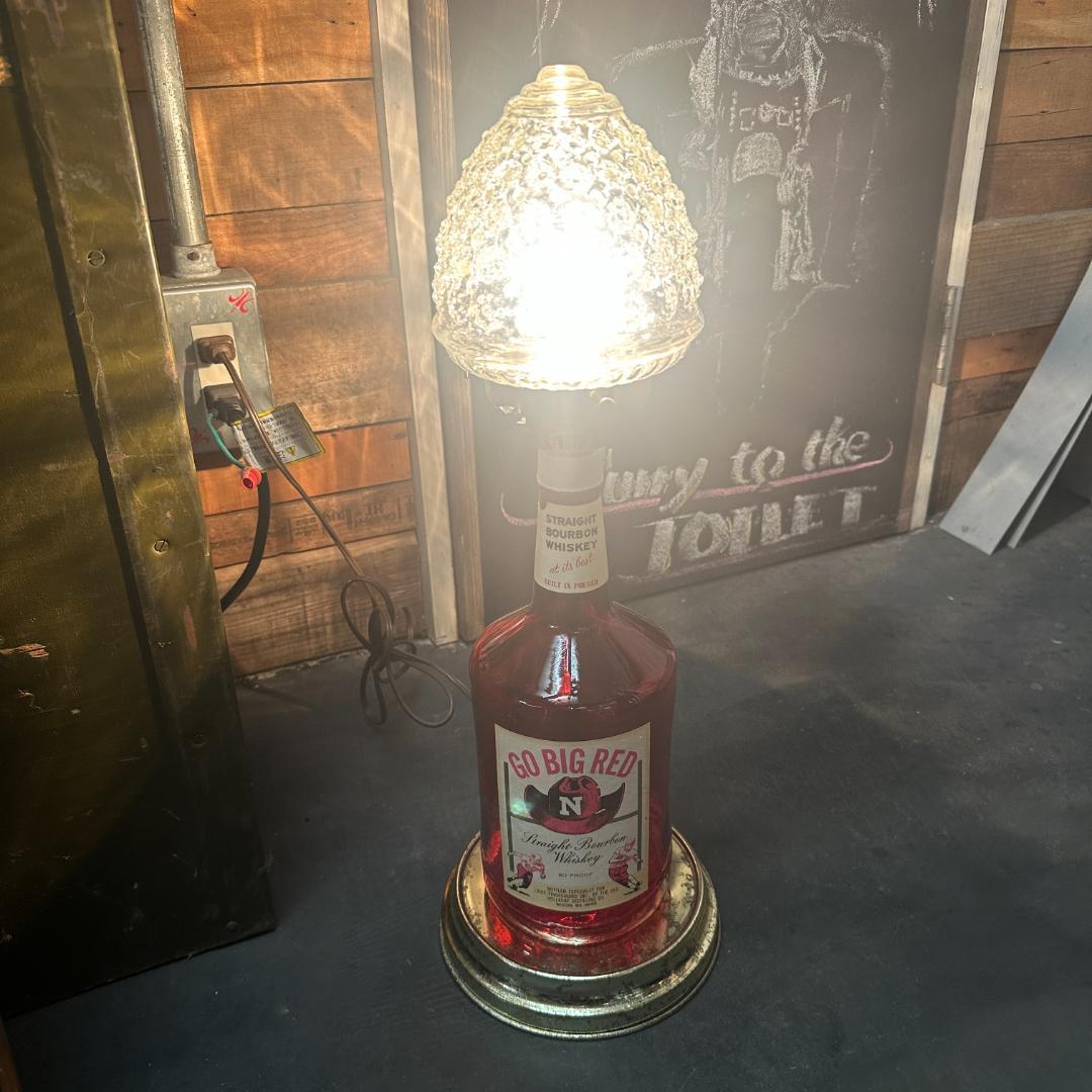 GO BIG RED ウイスキーボトルランプ ヴィンテージデスクランプUL認証品