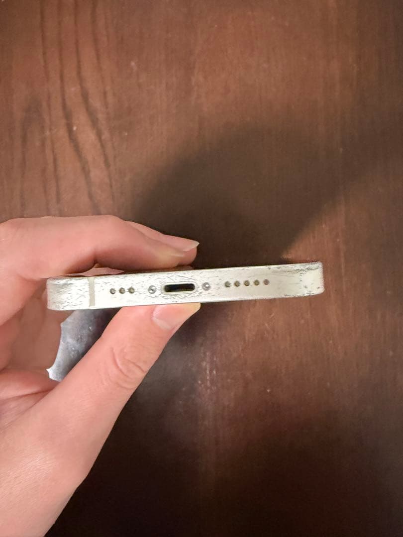 Apple iPhone 14 スターライト 本体