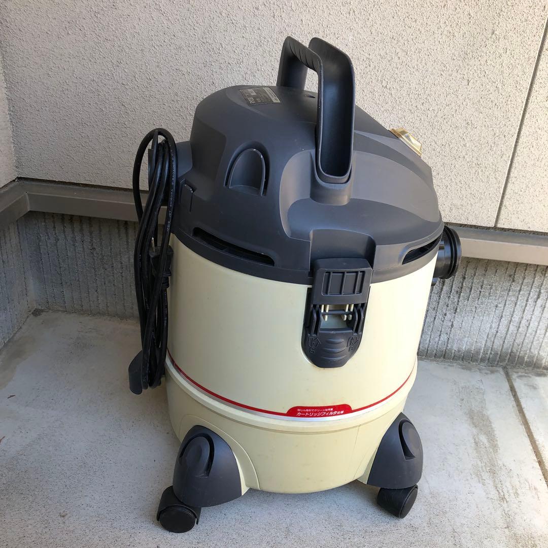 IYU　乾湿両用【水も吸い取り出来ます】 リョービ集じん機