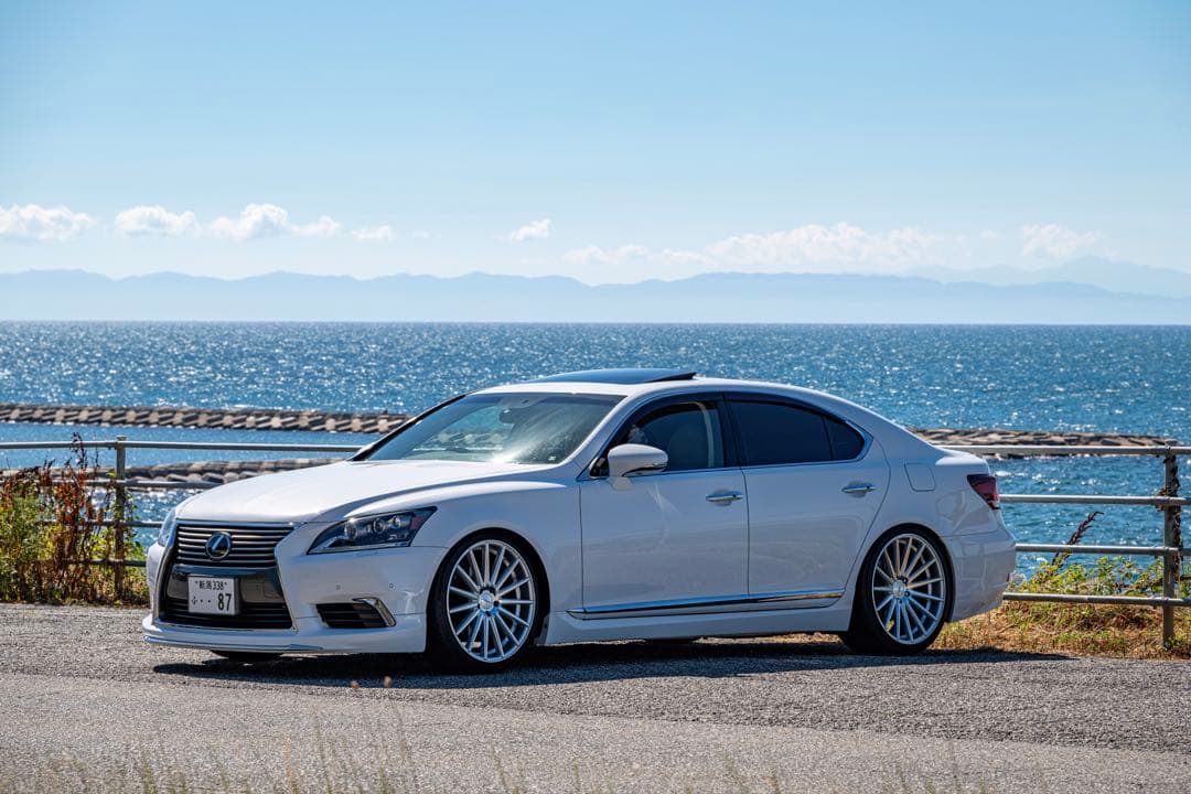 Nikon Z8 ミラーレスカメラ 本体