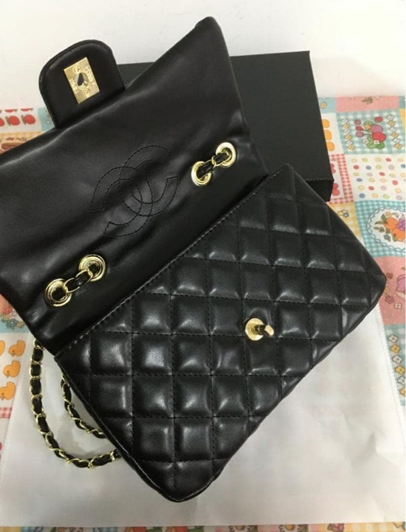 ブラック キルティング ショルダーバッグ マトラッセ