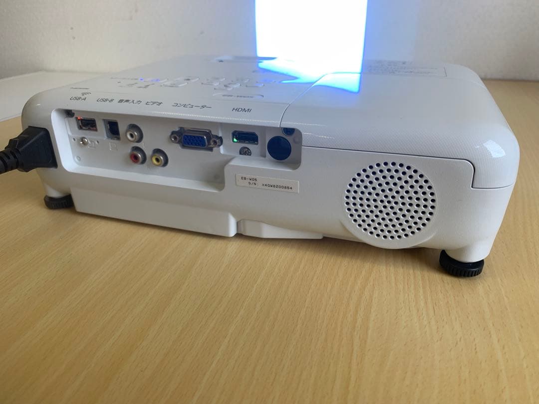 【ランプ点灯時間 75H】 EPSON プロジェクター WXGA EB-W05