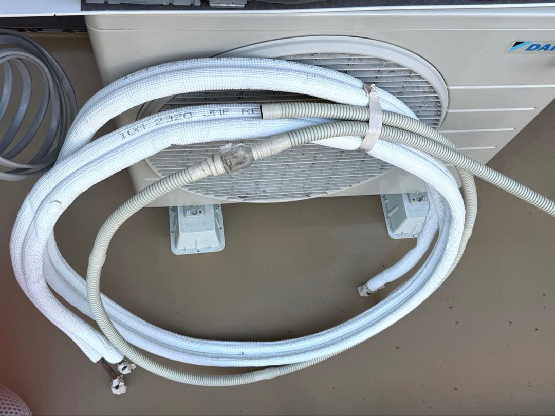 2025年モデル　ダイキンF225ATES-W ルームエアコン 使用期間3カ月