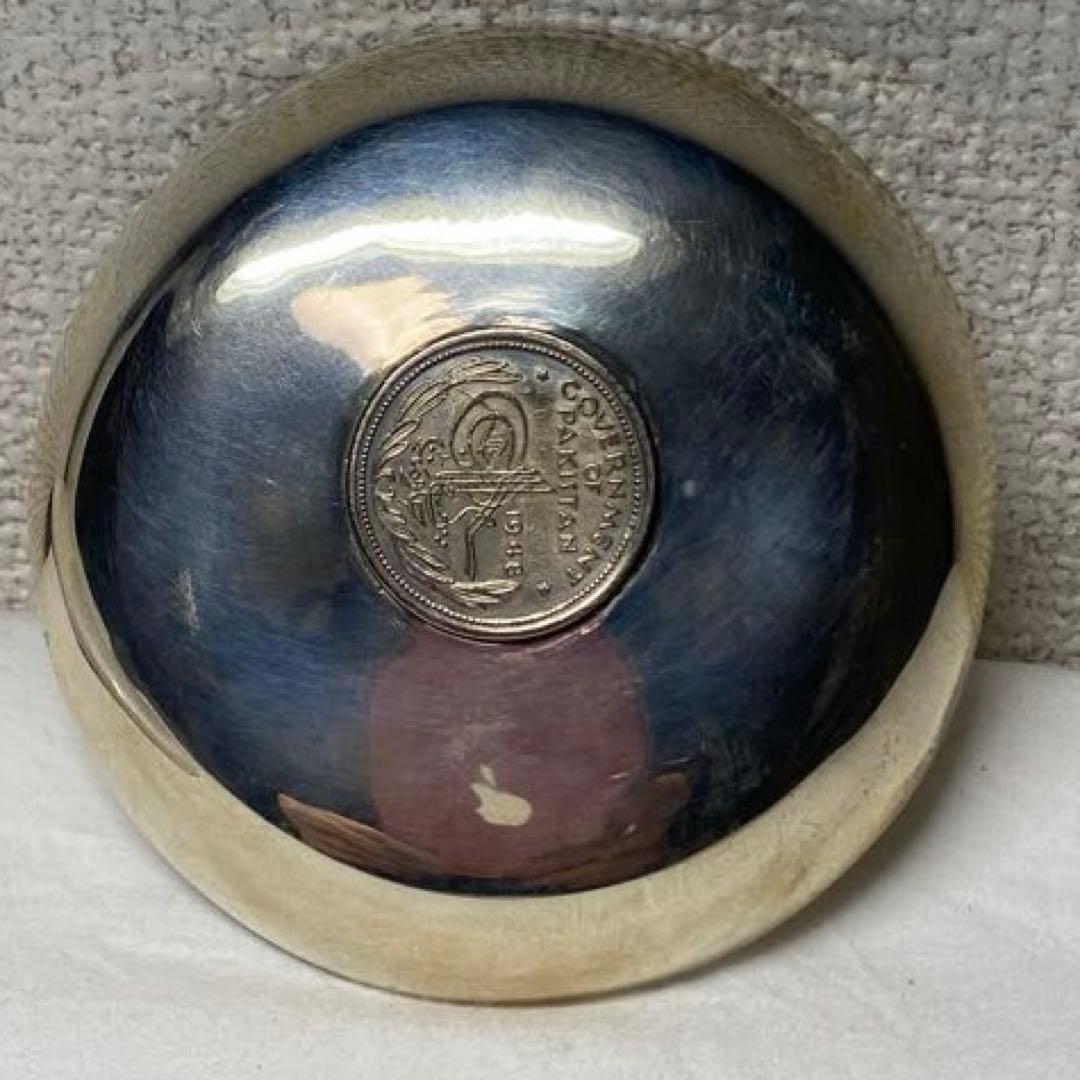 パキスタン　ONE RUPEE シルバー トレイ(コースター)未使用