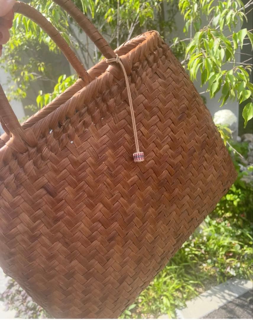 山葡萄かごバッグ 中型 編み込みデザイン　木ノ花