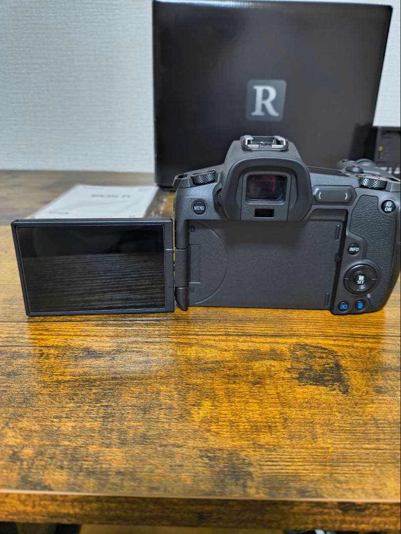 EOS R ボディ/動作良好/防湿庫保管/フルサイズミラーレス　初めての方に！