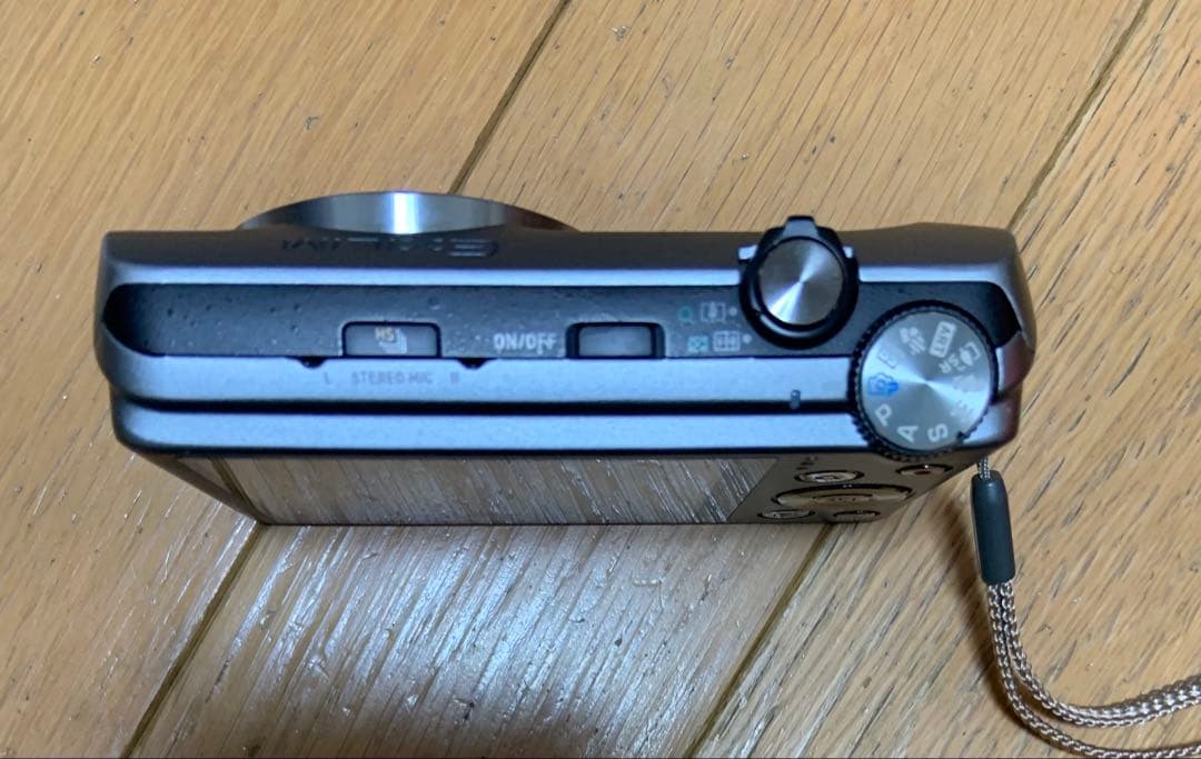 デジタルカメラ CASIO EZ-ZR400