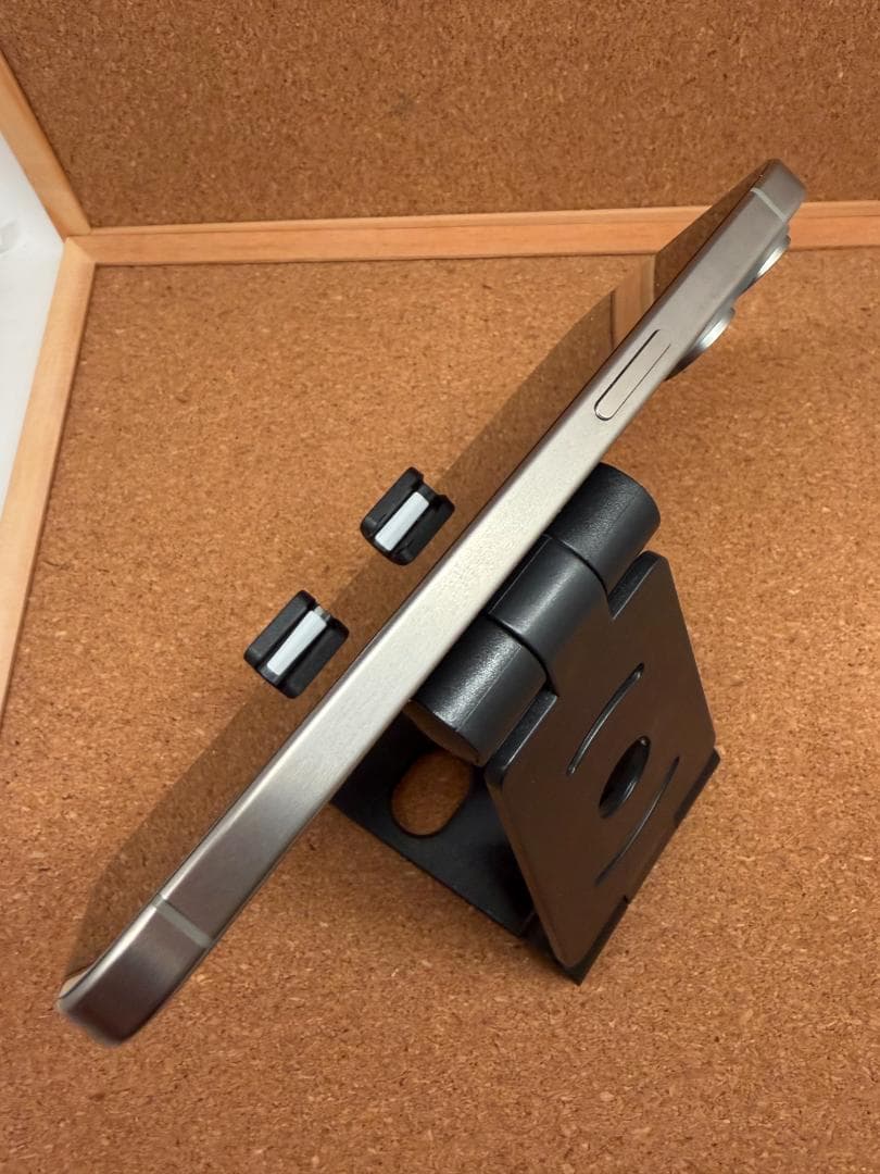 iPhone 15 Pro MAX ナチュラル 256 GB バッテリー100%