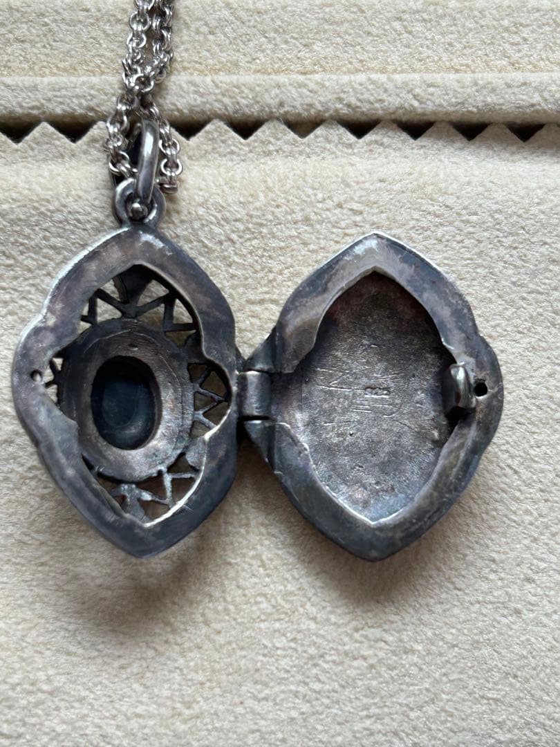 アンティーク　シルバー925ロケットペンダント