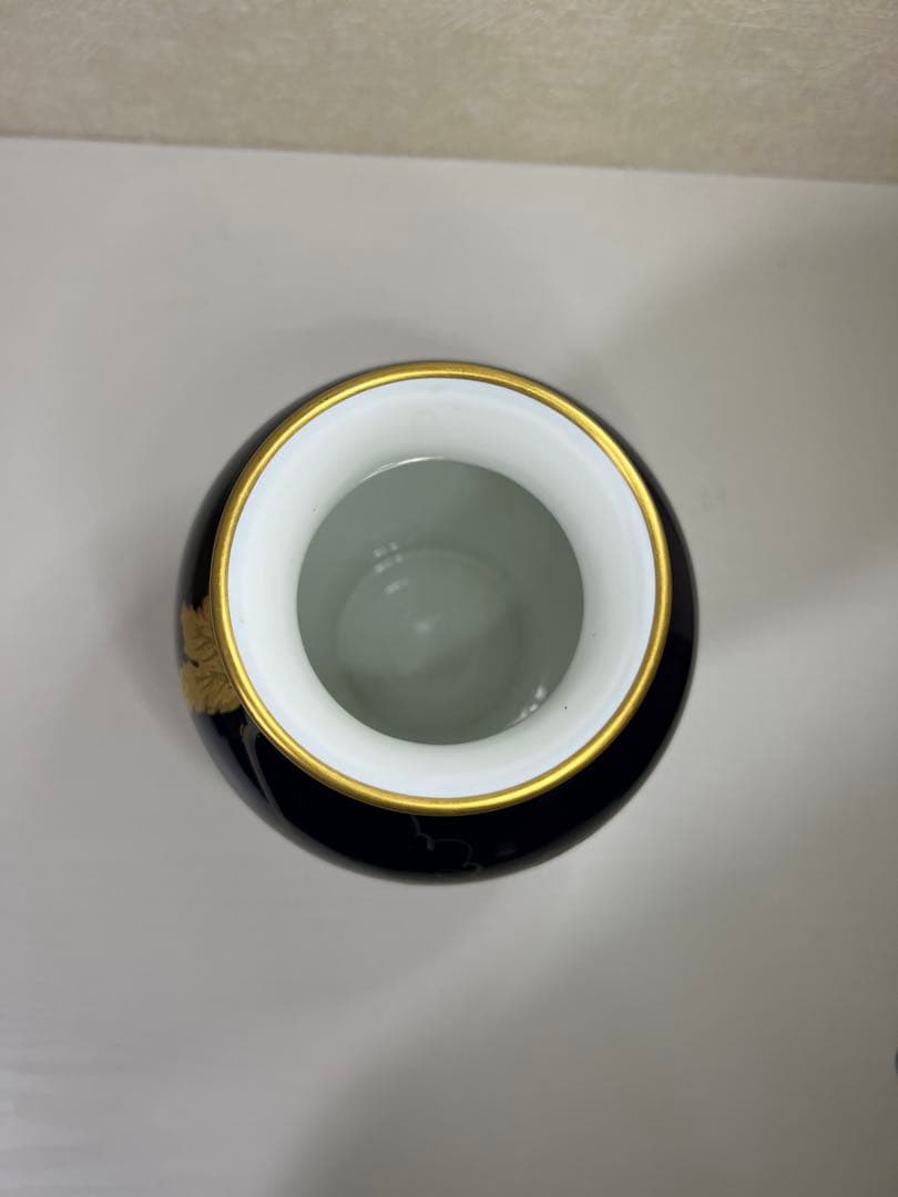 美品　大倉陶園　壺型花瓶　28cm 金彩葡萄　瑠璃金蝕ぶどう　フラワーベース