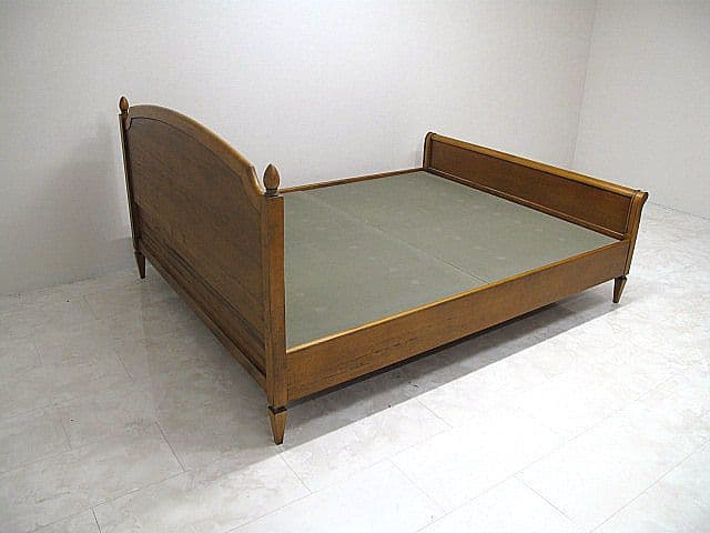 イタリア　セルバ　VillaBorghese　クイーンサイズベッドフレーム40万