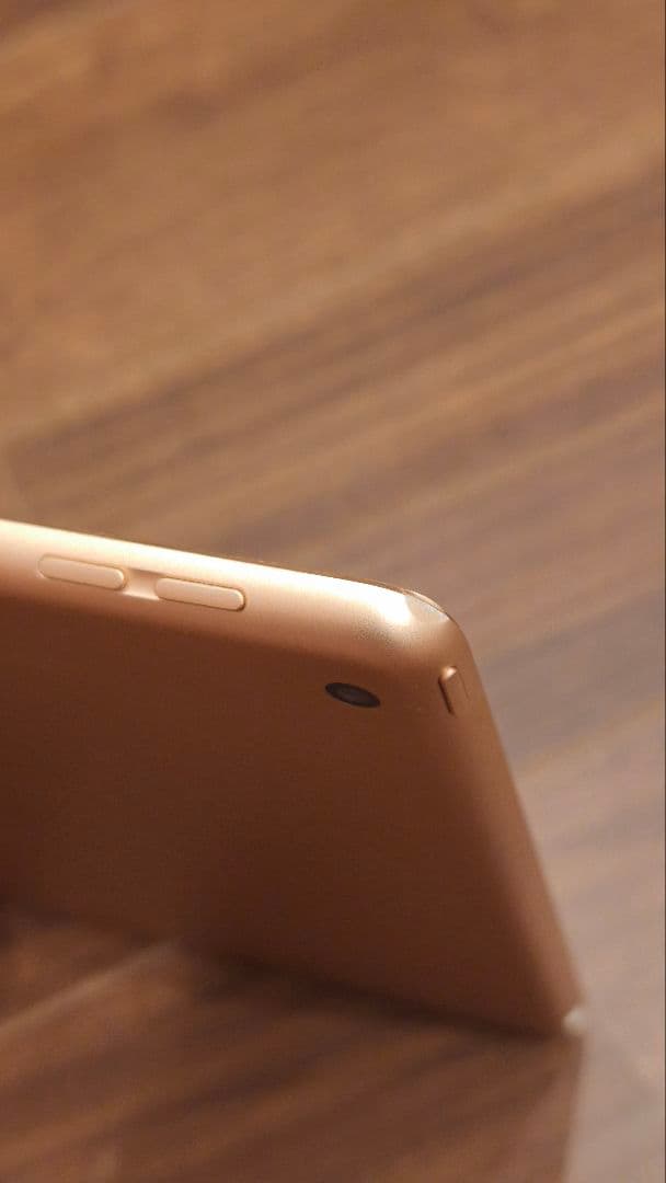 iPad 第7世代 Wi-Fi 32GB ゴールド A2197