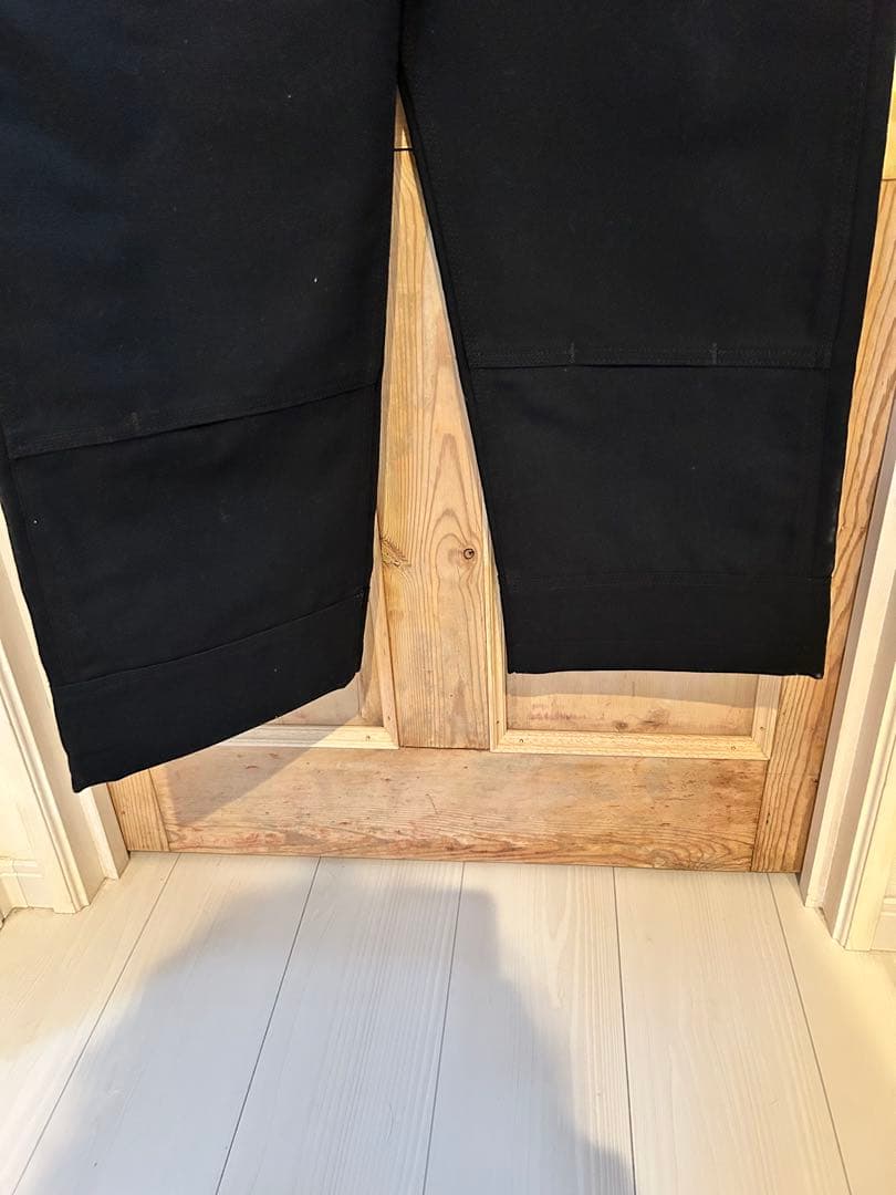 ア*ア様 美品訳ありカーハート　ブラック　ダック地オーバーオール W36×L30