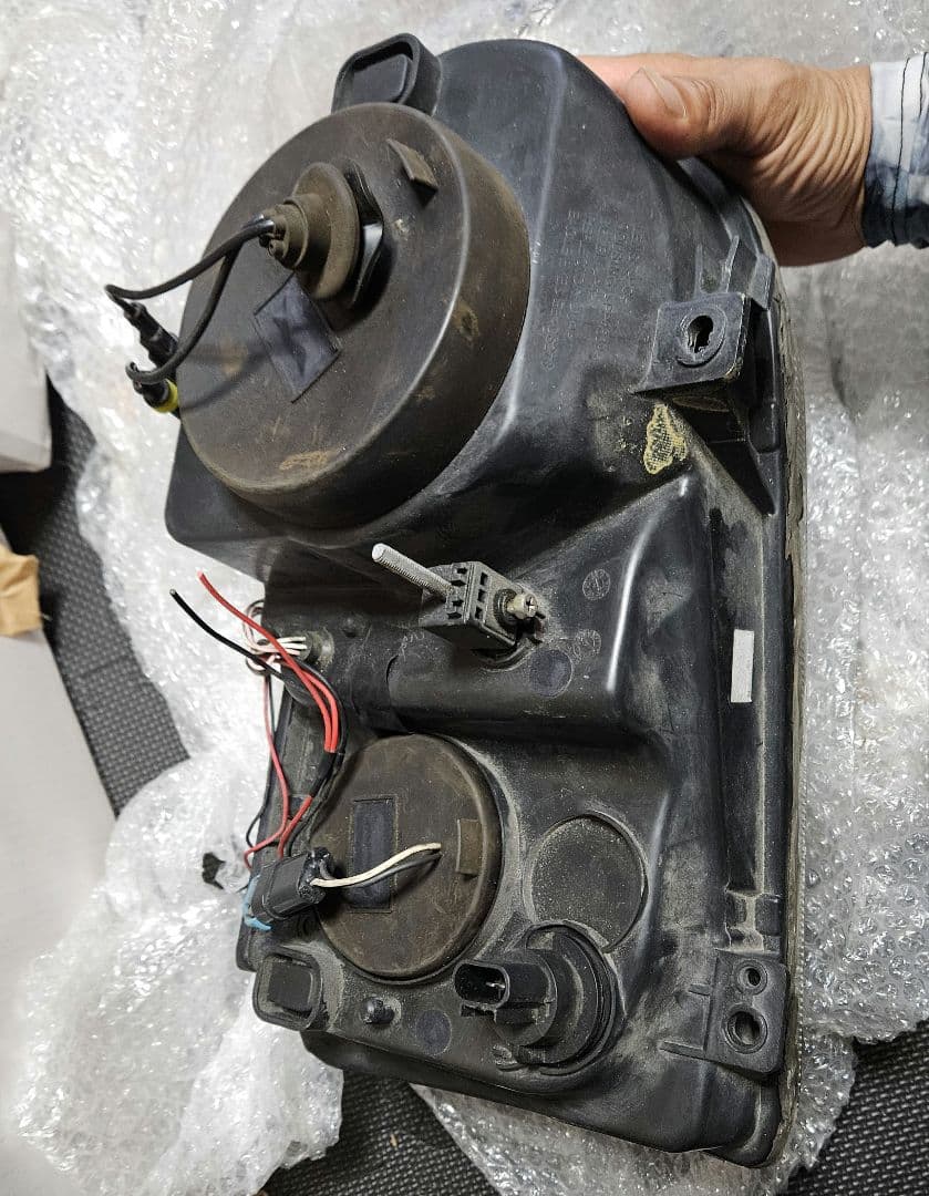 クライスラー300Cイーグルアイヘッドライト　05～10対応中古