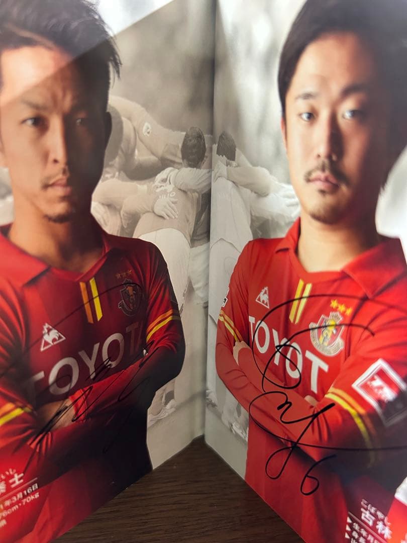 名古屋グランパス　直筆サイン入りファンクラブ本全選手&監督　2016年