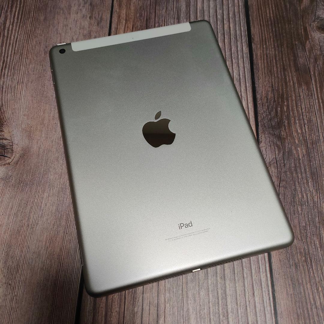 Apple iPad 第6世代 32GB SIMフリー シルバー 美品