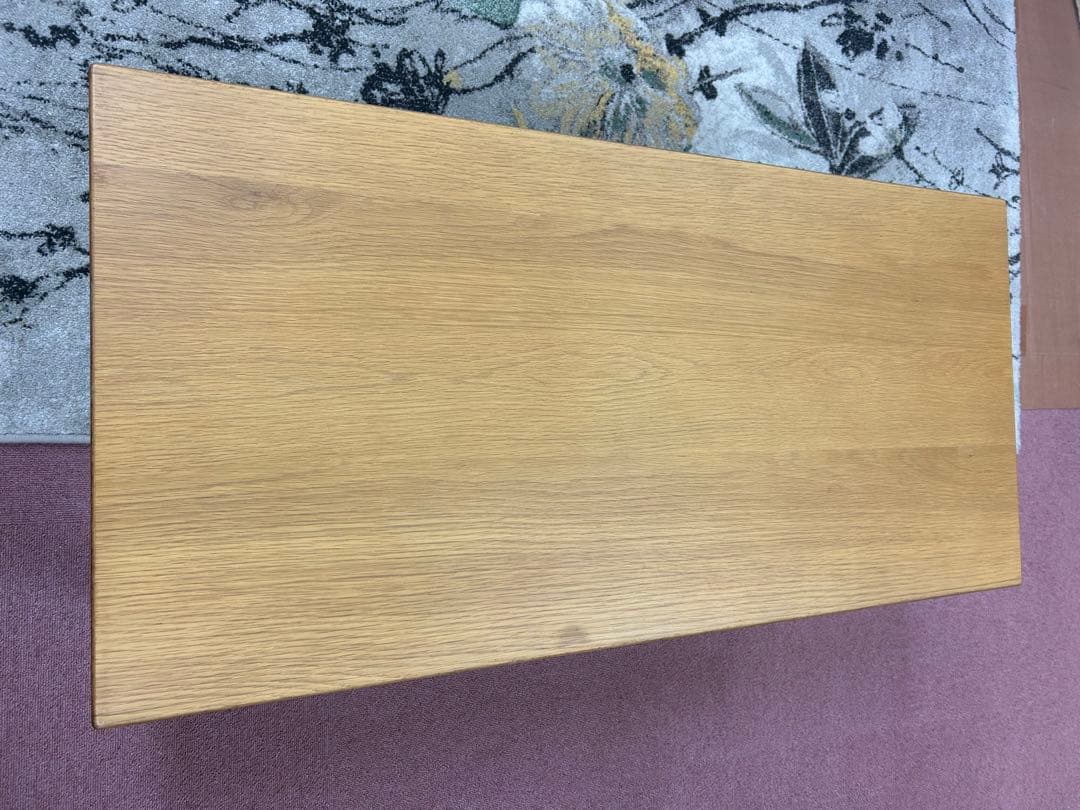 便利なマガジンラック付センターテーブル