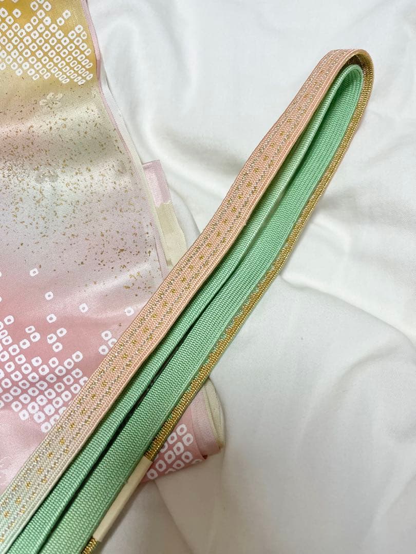 い*ん様 訪問着　付け下げ　着物　色無地　スワトウ刺繍