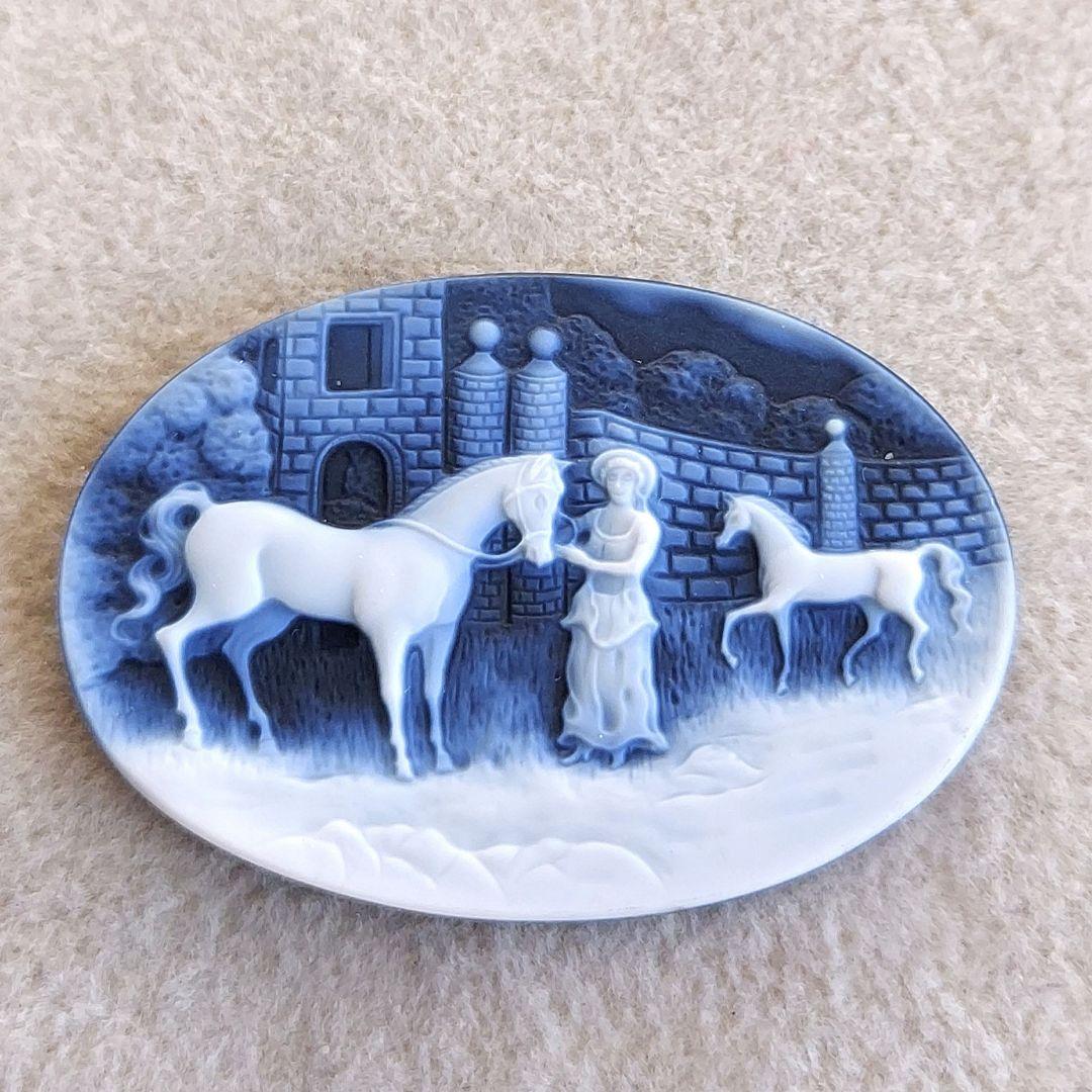 馬と女性　メノウ　カメオ　ルース