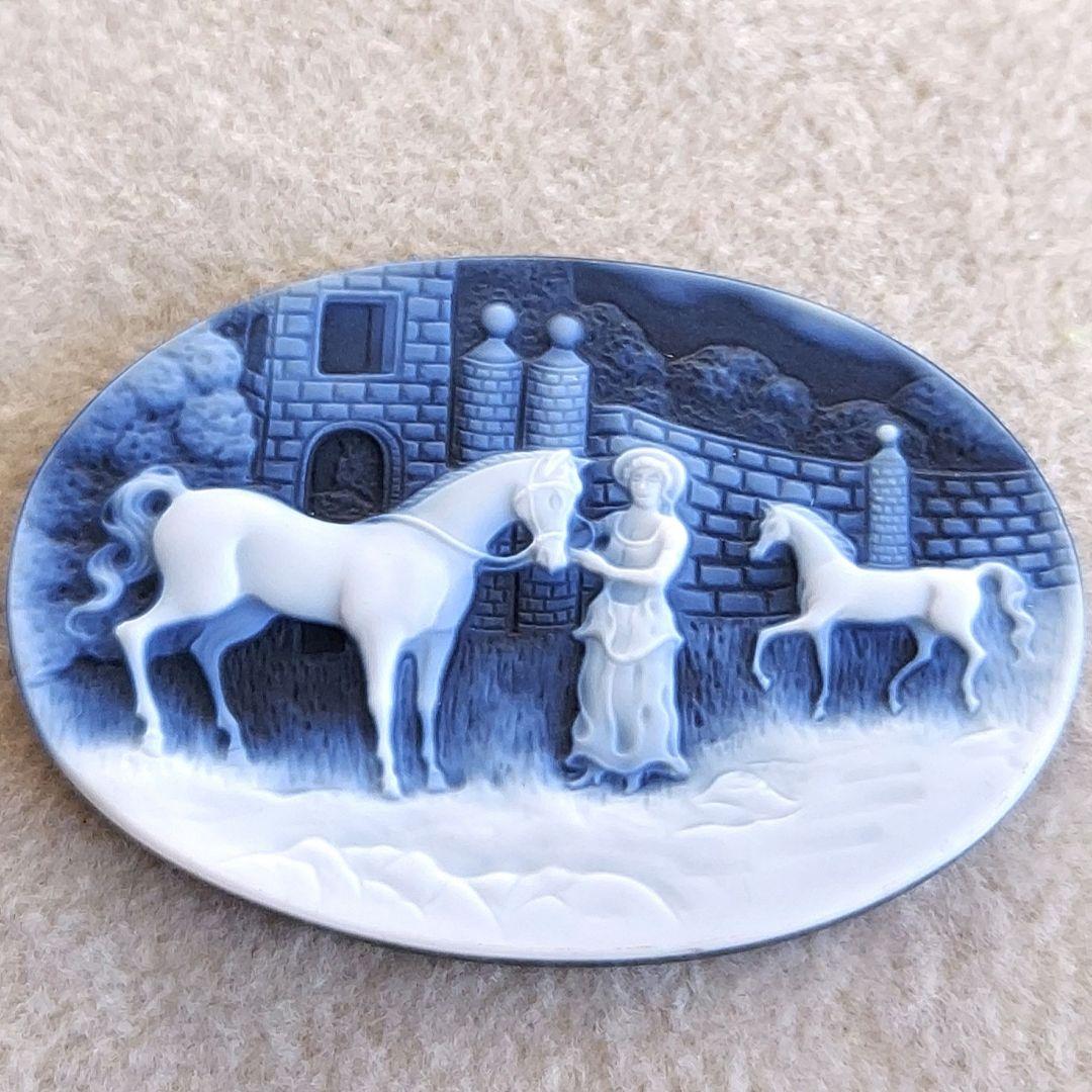 馬と女性　メノウ　カメオ　ルース