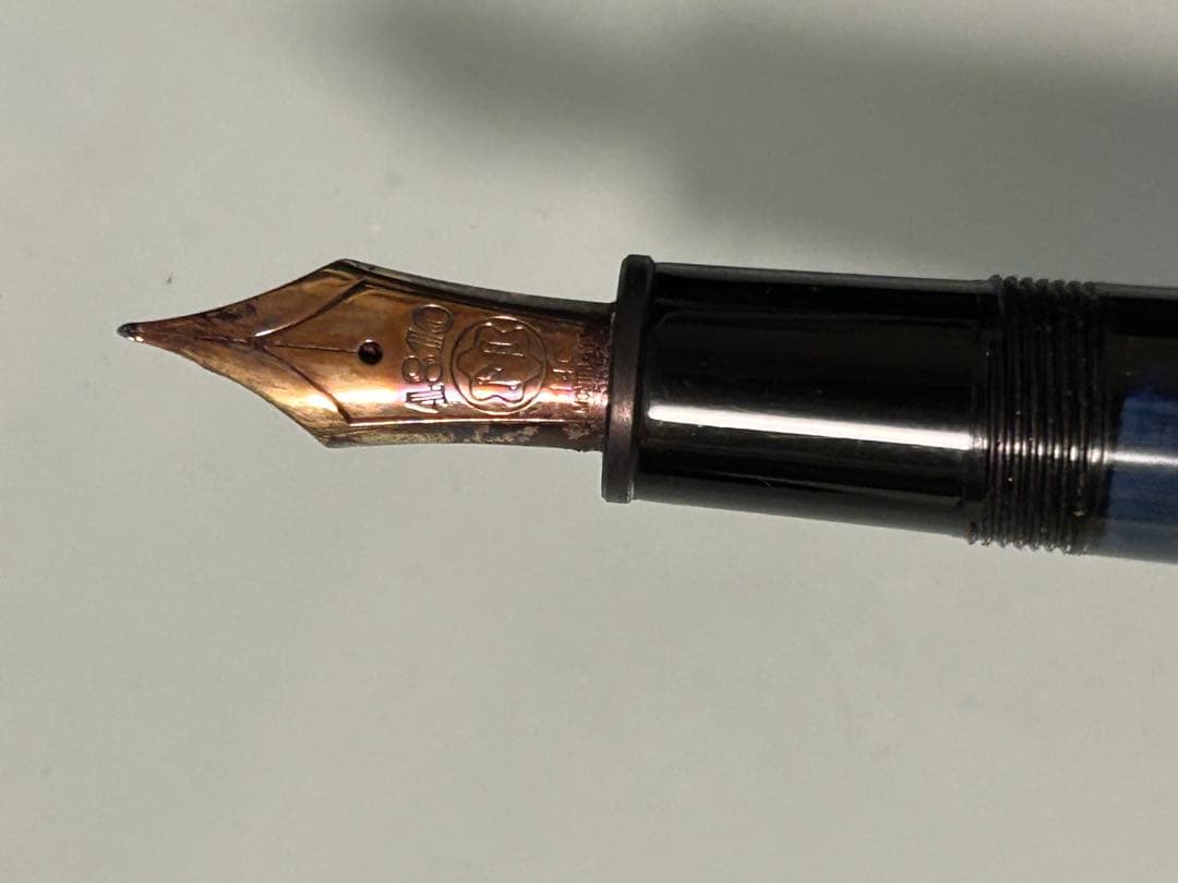 モンブラン 万年筆 黒 金ペン先