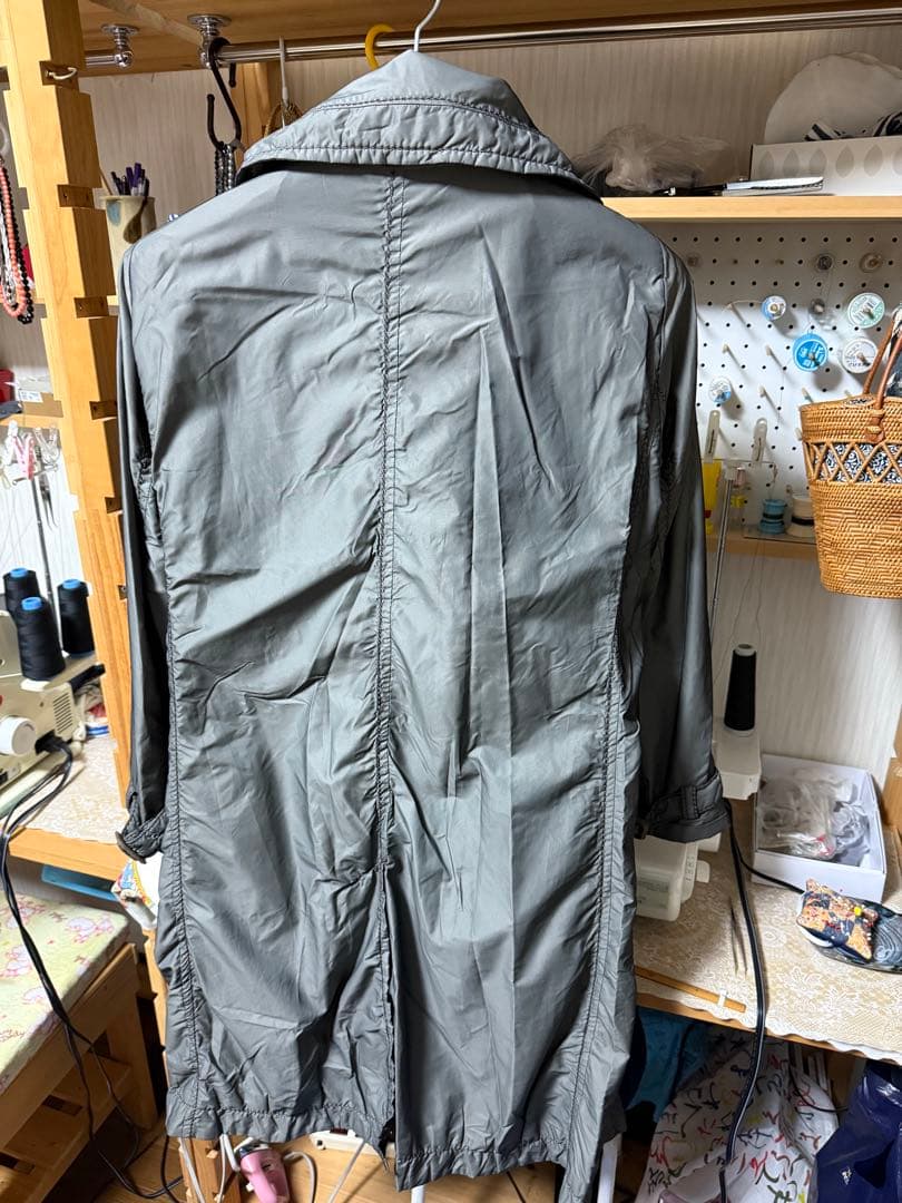 美品　イッセイミヤケ　ナイロンコート　カーキ