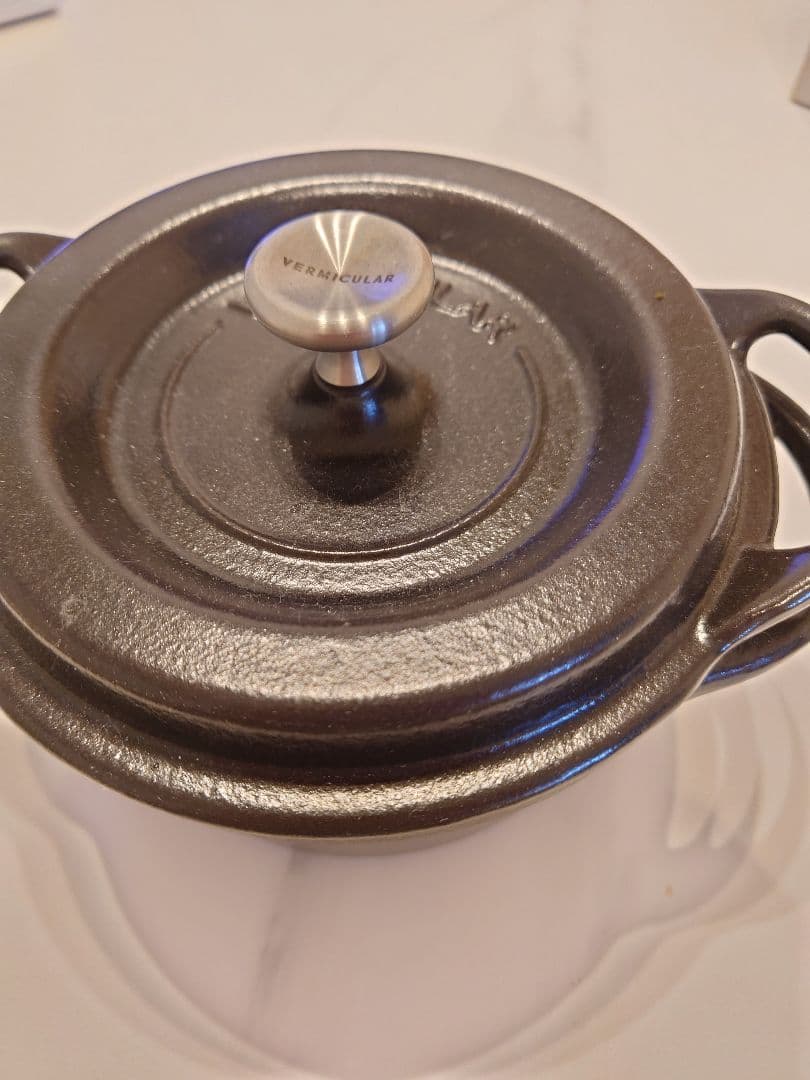 【新品未使用】VERMICULAR オーブンポットラウンド14cm