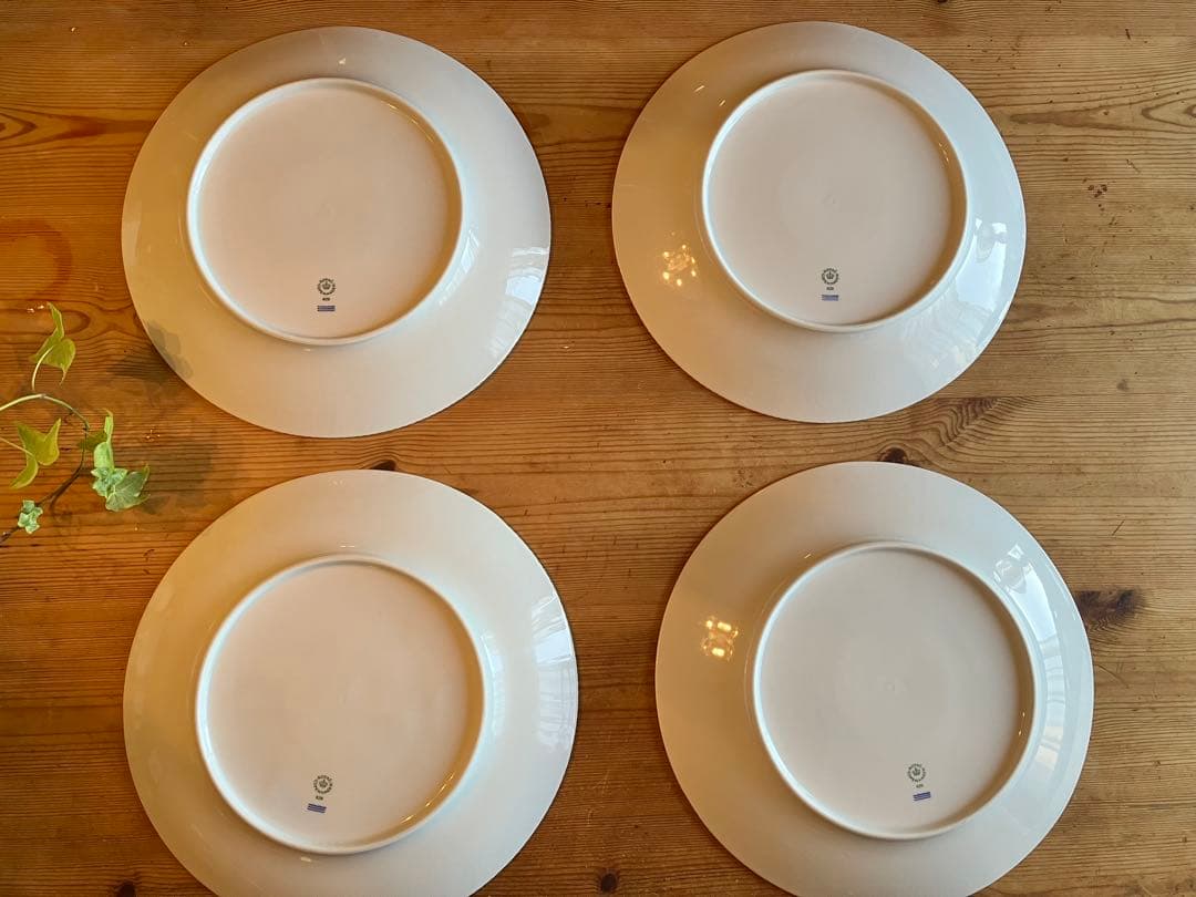 ロイヤルコペンハーゲン　ホワイトエレメンツ　29.5プレート×4