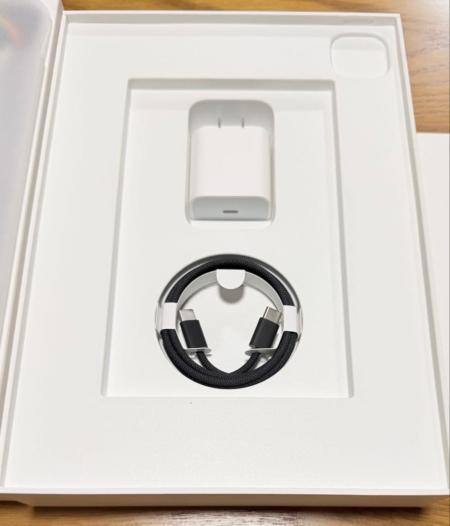 マイちゃん様　iPadPro 11インチ M5 スペースブラック　256GB