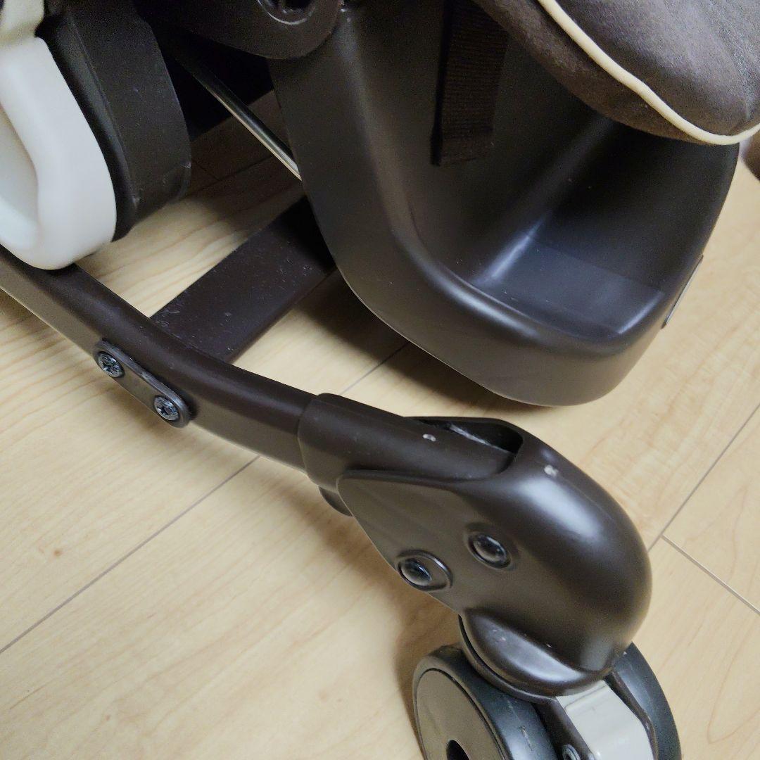 ネムリラオートスイング　コンビ　ハイローチェア