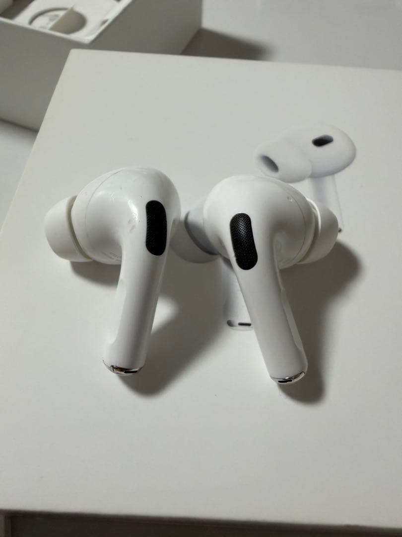 AirPods pro2 本体 ホワイト 充電ケーブル付き